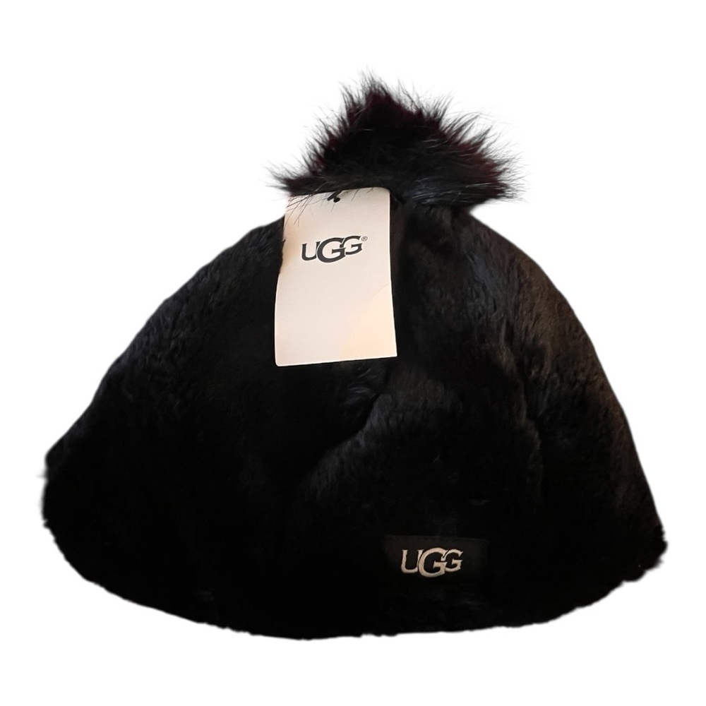 UGG NWT Soft and Adorable Kid's Faux Fur Pom Pom Beanie in Black, SZ 4-6 Unisex - Picture 2 of 10